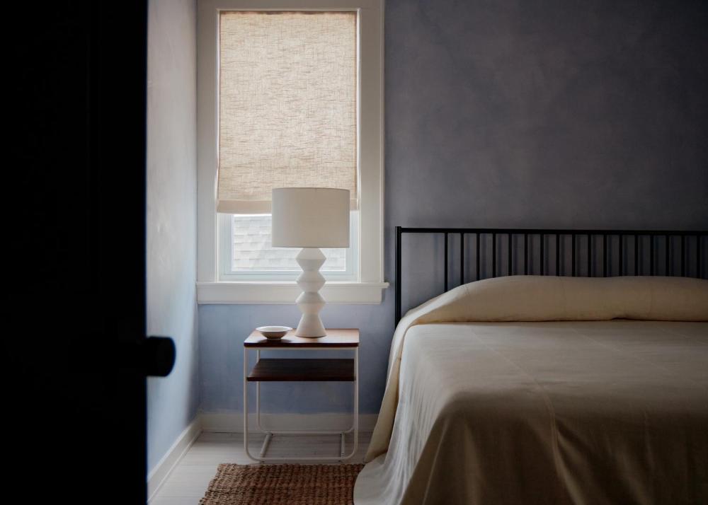 Deluxe King Room interior